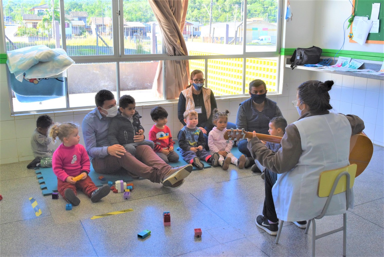 Alunos de música do Projeto Social de Siderópolis se apresentam em